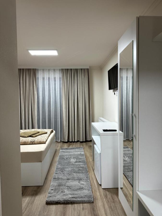 Conacul Pestera Ursilor Chiscau Esterno foto