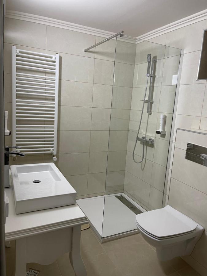 Conacul Pestera Ursilor Chiscau Esterno foto